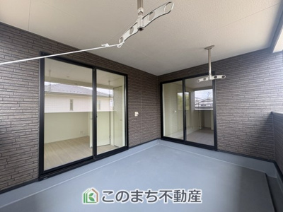 【バルコニー】 | CRADLE GARDEN栃木市河合町　第1　1 | 多少の雨も安心の広々としたインナーバルコニー☆
