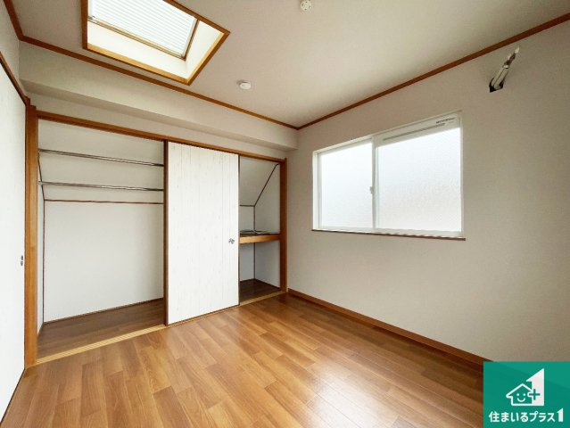 尼崎市南武庫之荘　中古一戸建ての洋室|収納スペースが充実しているので子供の成長に合わせてたくさん収納ができます！家族構成に合わせた様々な活用ができる収納！