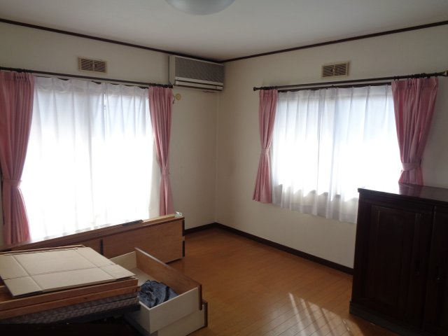 丹波市柏原町挙田の中古一戸建の洋室|8帖