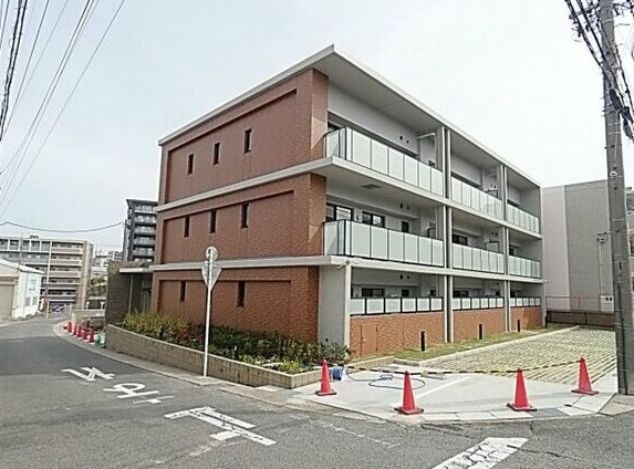 ウィステリアハウス