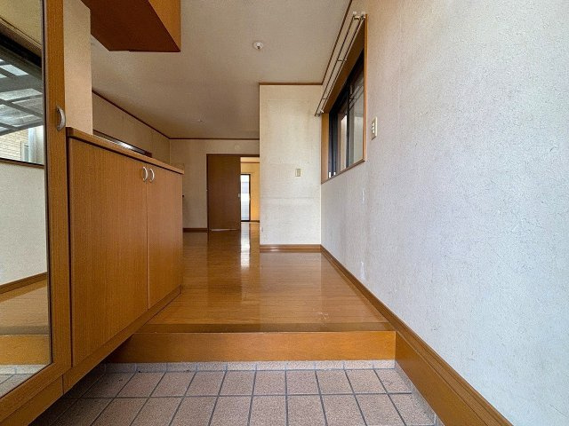【玄関】 | 〇●秦野市平沢 中古戸建●〇 | シューズBOX付き