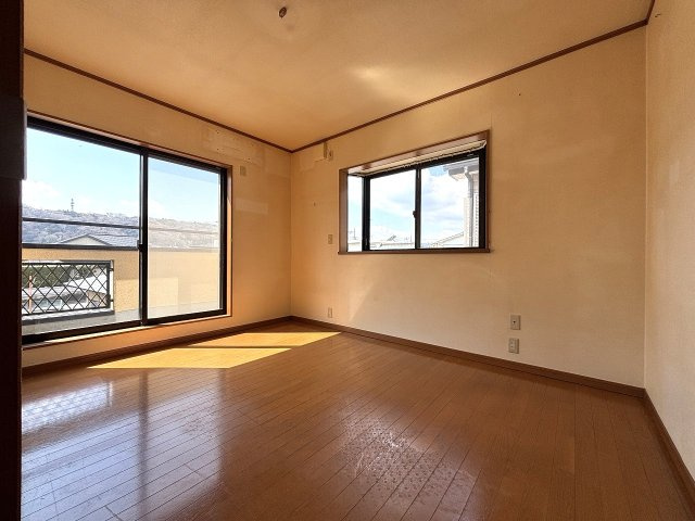 【洋室】 | 〇●秦野市平沢 中古戸建●〇 | 洋室約6帖