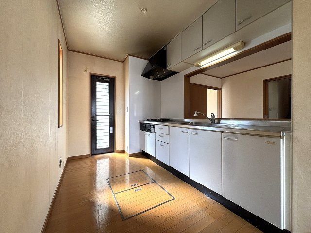 【キッチン】 | 〇●秦野市平沢 中古戸建●〇 | 収納たっぷりなシステムキッチン