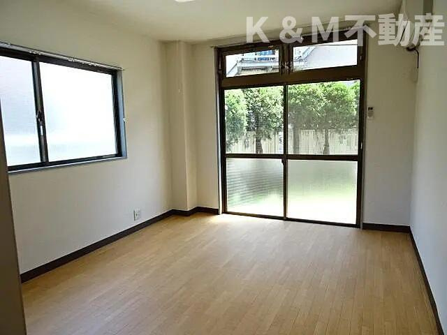 セントラルパレスの展望|使いやすい居間です