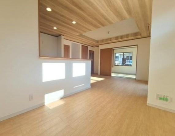 【中古】川越市仙波町中古住宅の居間・リビング