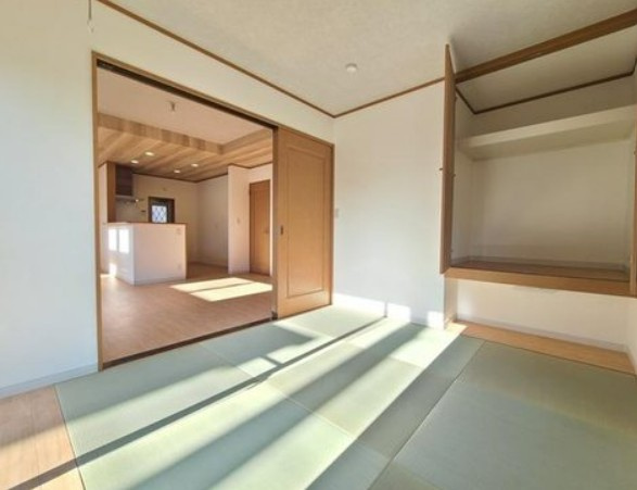【中古】川越市仙波町中古住宅の和室|1F 5.2帖和室です☆