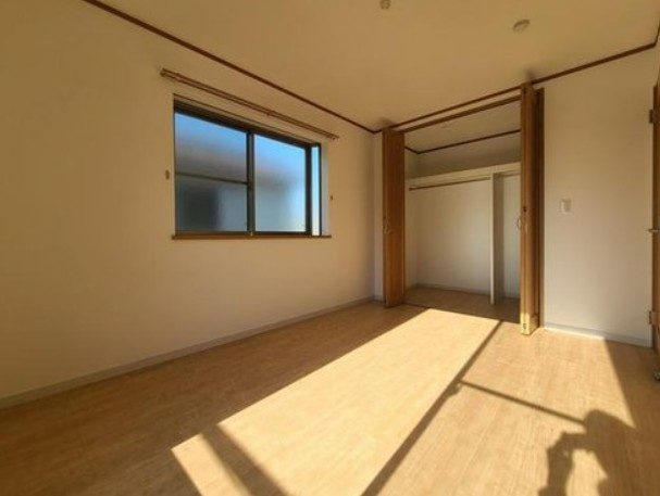 【中古】川越市仙波町中古住宅の洋室|2F 6帖洋室です☆