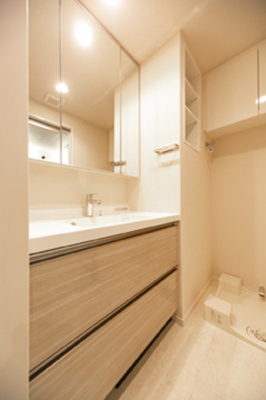 【洗面所】 | パークアクシス虎ノ門 | ※写真は同タイプ住戸です。