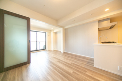 【居間・リビング】 | パークアクシス虎ノ門 | ※写真は同タイプ住戸です。