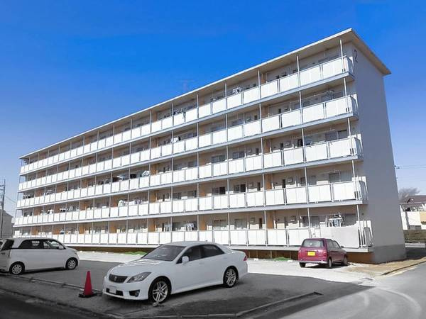 ビレッジハウス大穂2号棟の外観