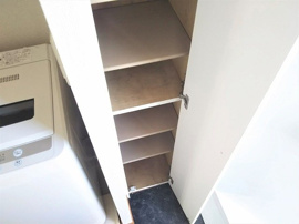 収納もある玄関です