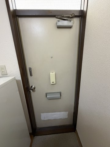 松浦ハイツの玄関