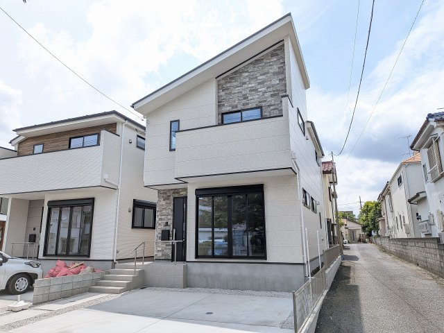 八王子市　東浅川町　新築一戸建て　８期の外観|～高尾駅徒歩19分　並列2台駐車可　省エネ性能認定、住環境の整った新築一戸建て～