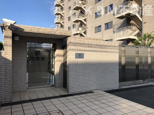 Ｔ’ｓ　ｇａｒｄｅｎ北柏　２号棟のエントランス|建物の内部です