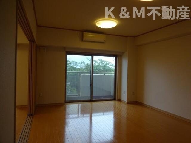 Ｔ’ｓ　ｇａｒｄｅｎ北柏　２号棟の展望|ゆったり過ごせるリビングです