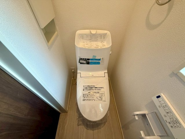 土佐市蓮池3期2棟　2号棟のトイレ|2階にもトイレを完備。朝の混雑を避けられる便利な設計です。