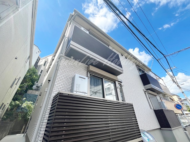 ルナ・プロモントアの外観