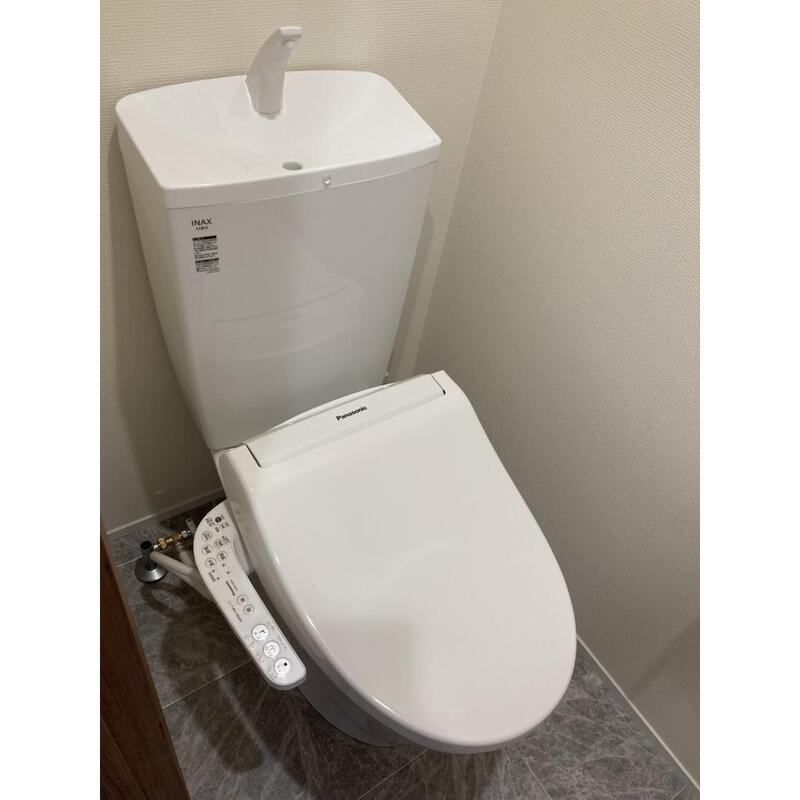 ルナ・プロモントアのトイレ|温水洗浄便座付き♪