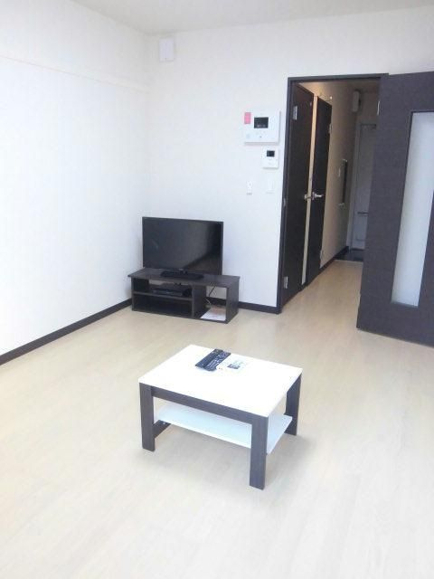 レオネクストやまとⅢの居間・リビング