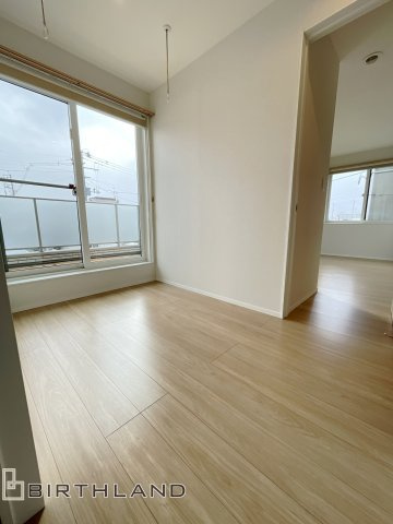 堤二丁目　ガレージ付き中古戸建ての洋室