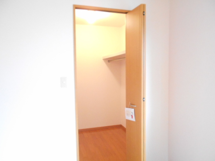 グランドゥールの収納|103 ウォークインクローゼット