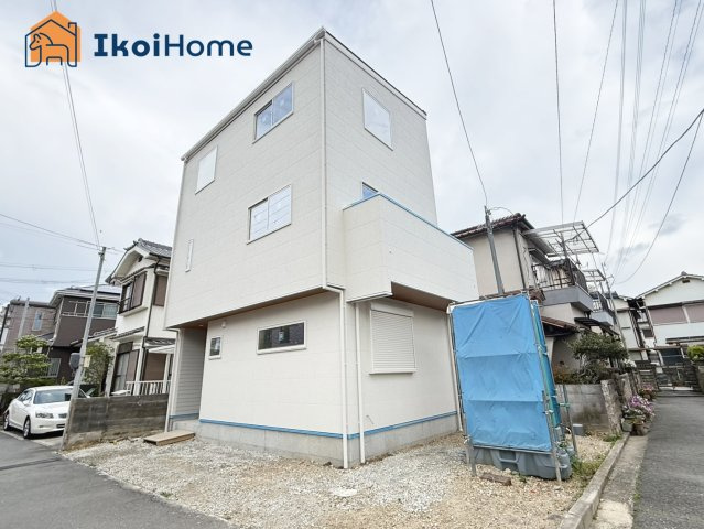 明石市二見町福里　新築戸建のエントランス|●年中無休：当日予約可●西区、垂水区、明石市初。弊社は契約前に新築戸建の住宅診断を無料で行っています