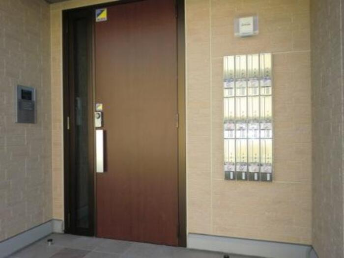 UTOPIA FOURLEAF(ユートピアフォーリーフ) Aのエントランス|オートロックエントランス