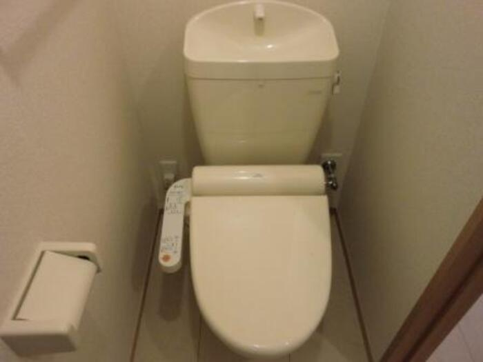 UTOPIA FOURLEAF(ユートピアフォーリーフ) Aのトイレ|温水洗浄便座