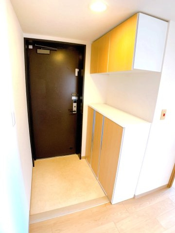 【玄関】 | ◇◆リバティタウン伊勢原 11番館◆◇ | 靴がたくさん収納できるシューズBOX付き