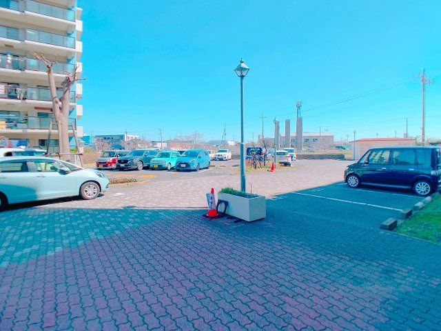 【駐車場】 | ◇◆リバティタウン伊勢原 11番館◆◇ | お車が停めやすい広々とした敷地内駐車場