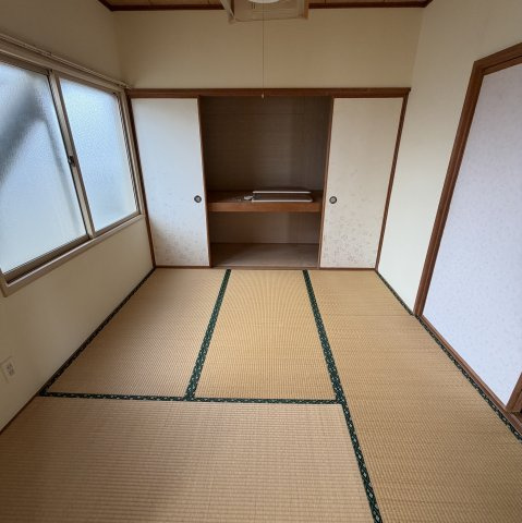 梅田ハイツの和室|落ち着いた雰囲気の和室付きです