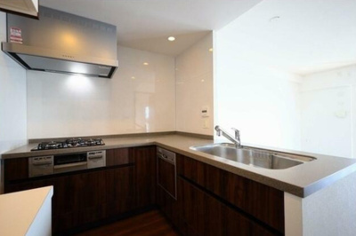 【キッチン】 | プレミスト浦和常盤ＳＵＩＴＥ