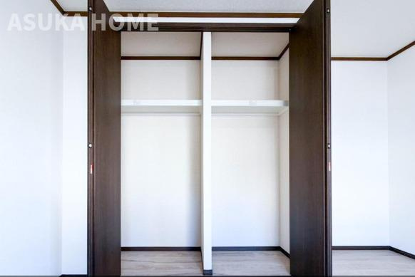 港南区下永谷の収納|各居室にはクローゼット収納があるので整頓便利でお部屋は広く使えますね。