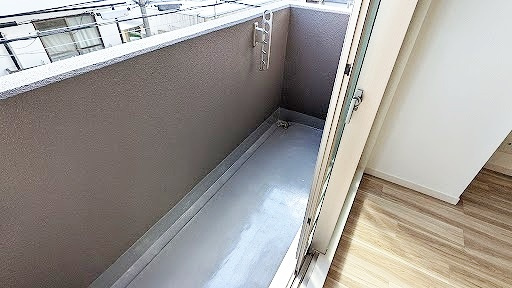 レジーナ逆瀬川のバルコニー