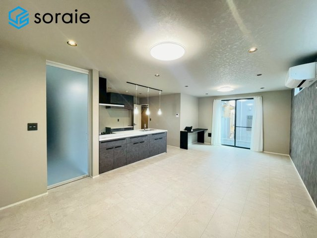 入間市東町2丁目　中古戸建の居間・リビング|3/23撮影