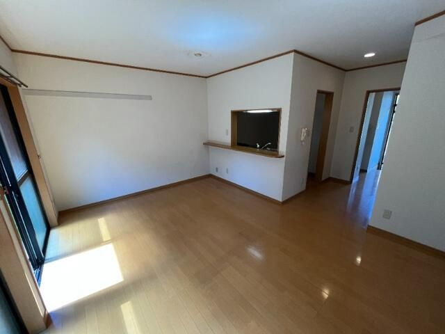 もみの木プレイスの居間・リビング|前回募集時の写真です。現況優先