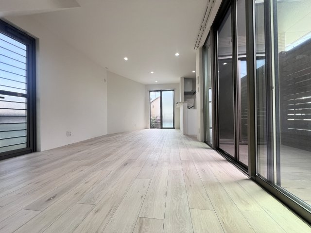 リベール京田辺D棟の居間・リビング|別棟の参考写真です