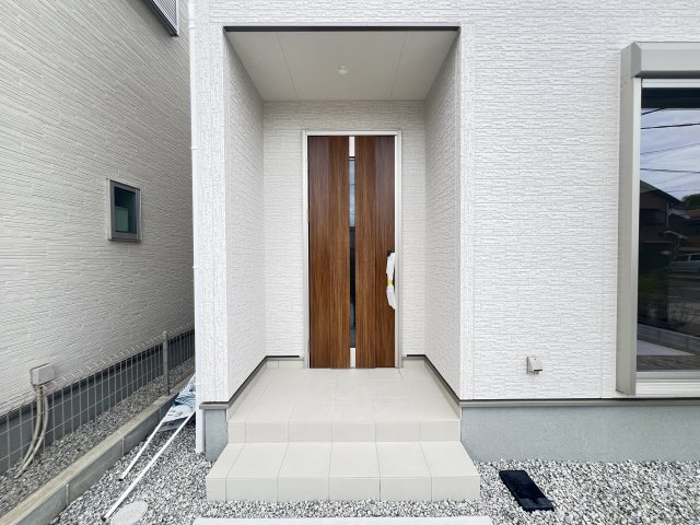 磯城郡田原本町　第3期　の玄関|スタイリッシュな玄関
