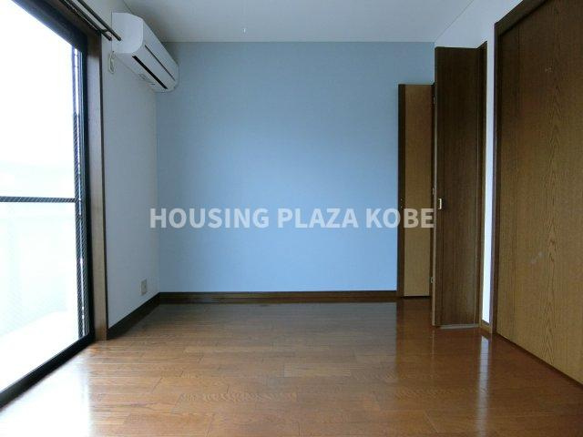 カルム須磨の洋室