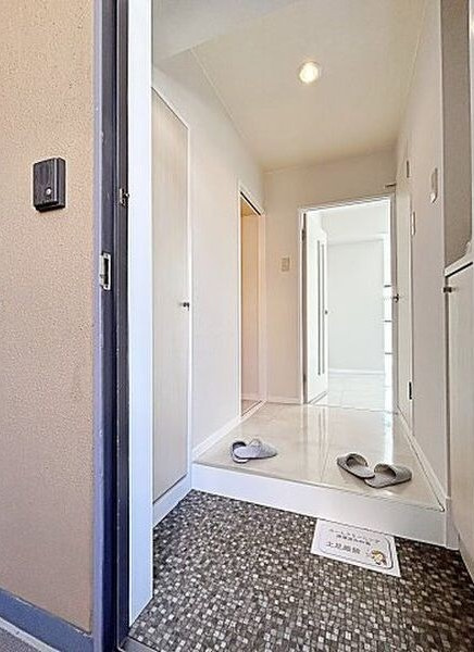 ソレイユ上社の玄関