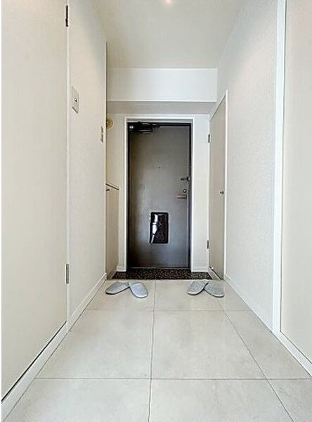 ソレイユ上社の玄関