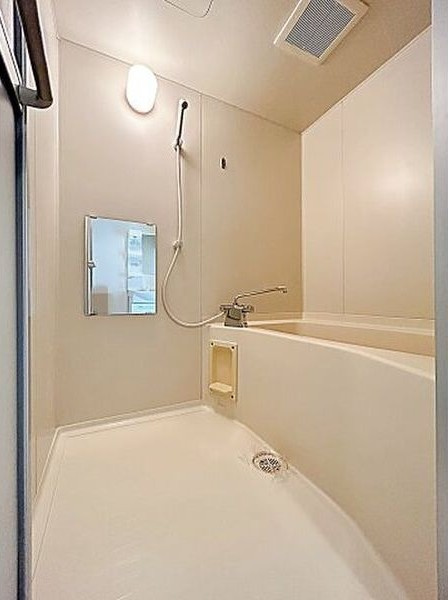 ソレイユ上社の浴室