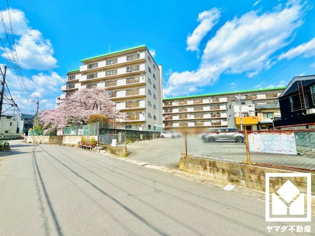 向陽セントラルハイツの外観