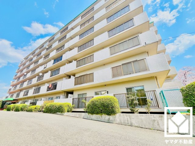 向陽セントラルハイツの外観