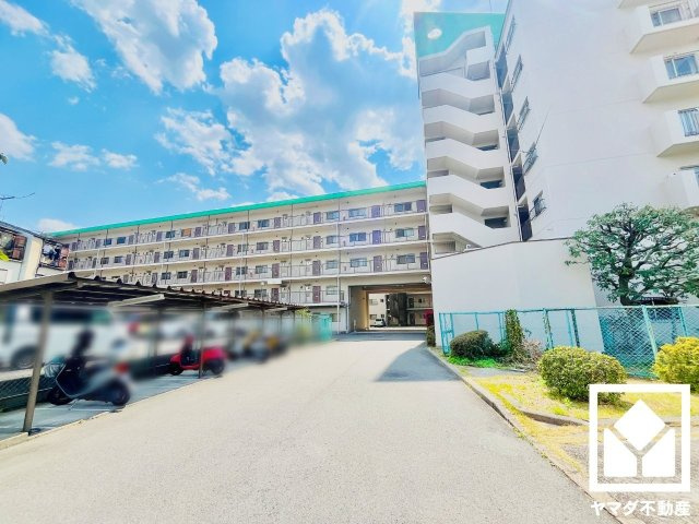 向陽セントラルハイツの外観