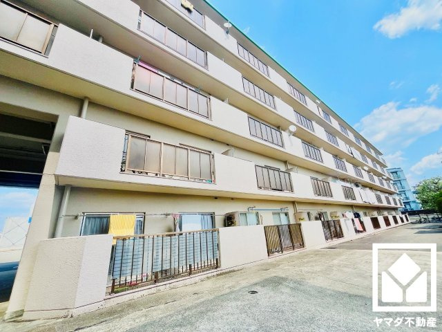 向陽セントラルハイツの外観