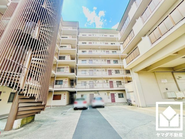 向陽セントラルハイツの外観