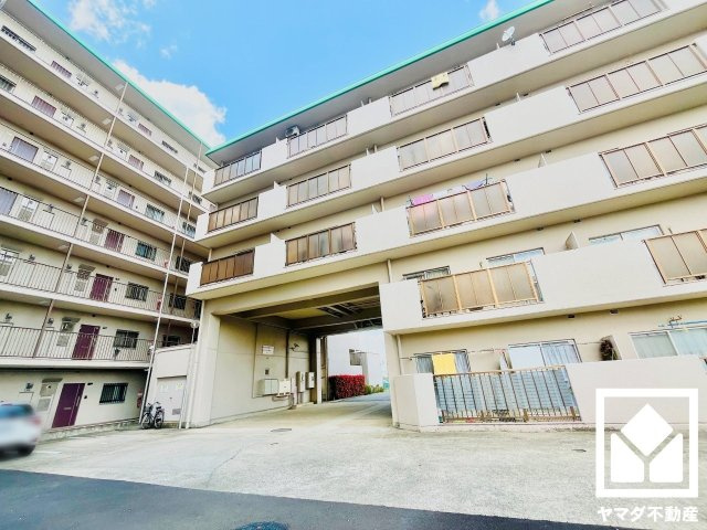 向陽セントラルハイツの外観