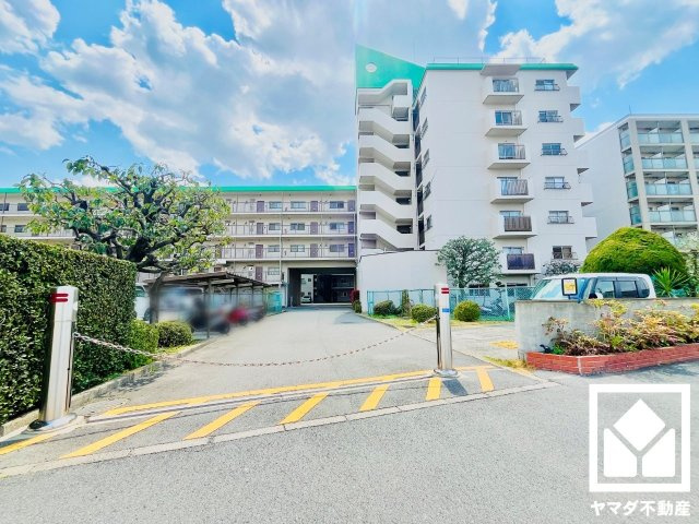 向陽セントラルハイツの外観