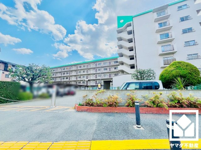 向陽セントラルハイツの外観
